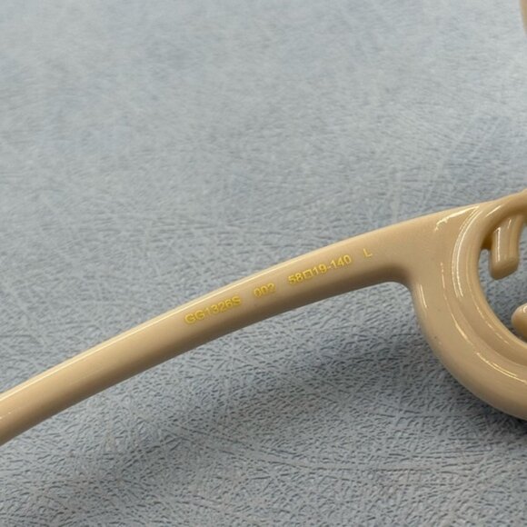 🆕 GUCCI 🧿 NWOT GG1326S 002 Ivory Oversized Square Sunglass, Brown Gradient - Picture 14 of 16